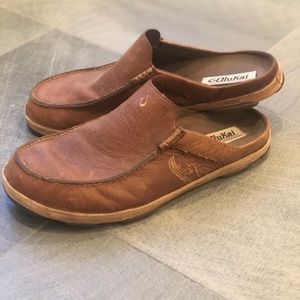 Men’s OluKai leather slides